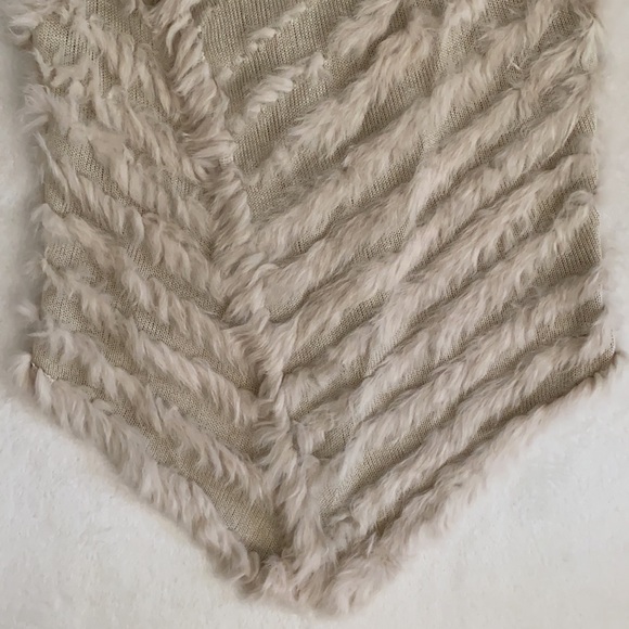 Metric Knits | Fur Collection Rabbit Fur Open Front Waterfall Vest Cream (S) - Picture 4 of 16